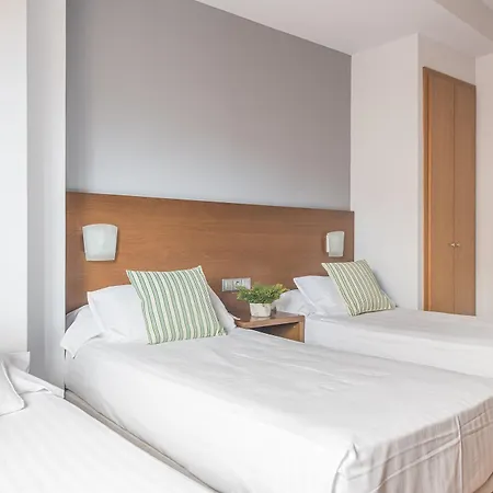 Hotell Bypillow Erba 2*