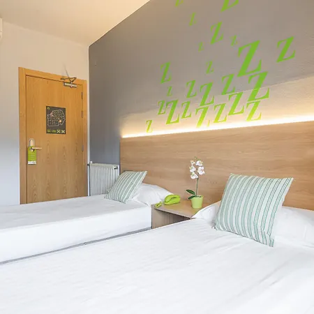Hotell Bypillow Erba Girona