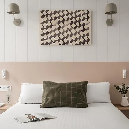 Bypillow Erba Hotell 2*