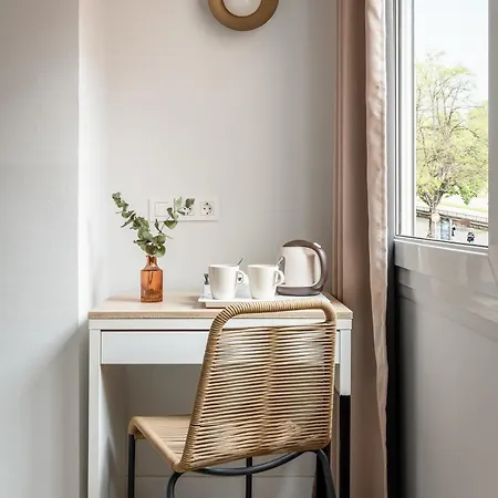 Bypillow Erba Hotell Girona