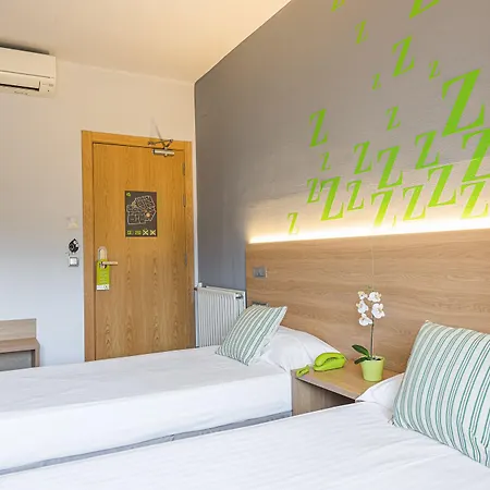 Bypillow Erba فندق 2*