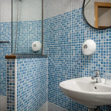 Bypillow Erba فندق 2*