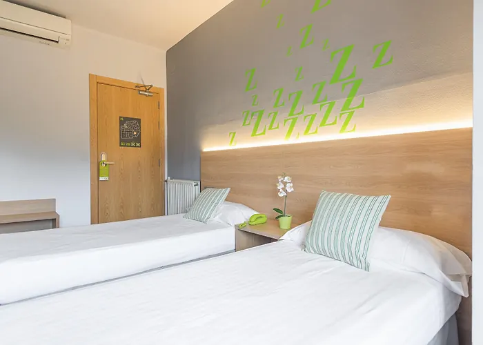 ホテル Bypillow Erba ジローナ