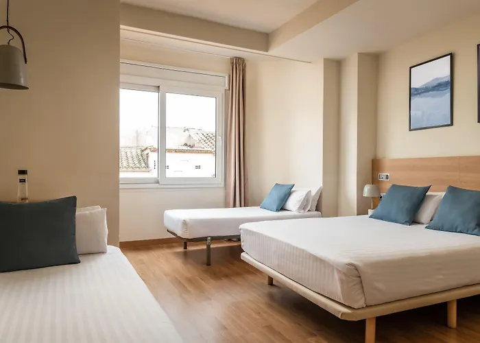 ホテル Bypillow Erba ジローナ