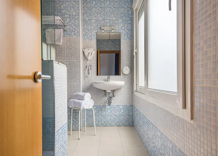 ホテル Bypillow Erba ジローナ